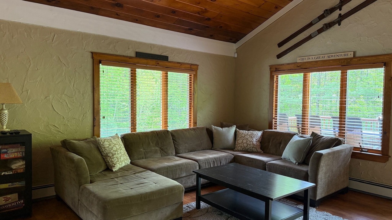 Photo of Livingroom in Birch Hill