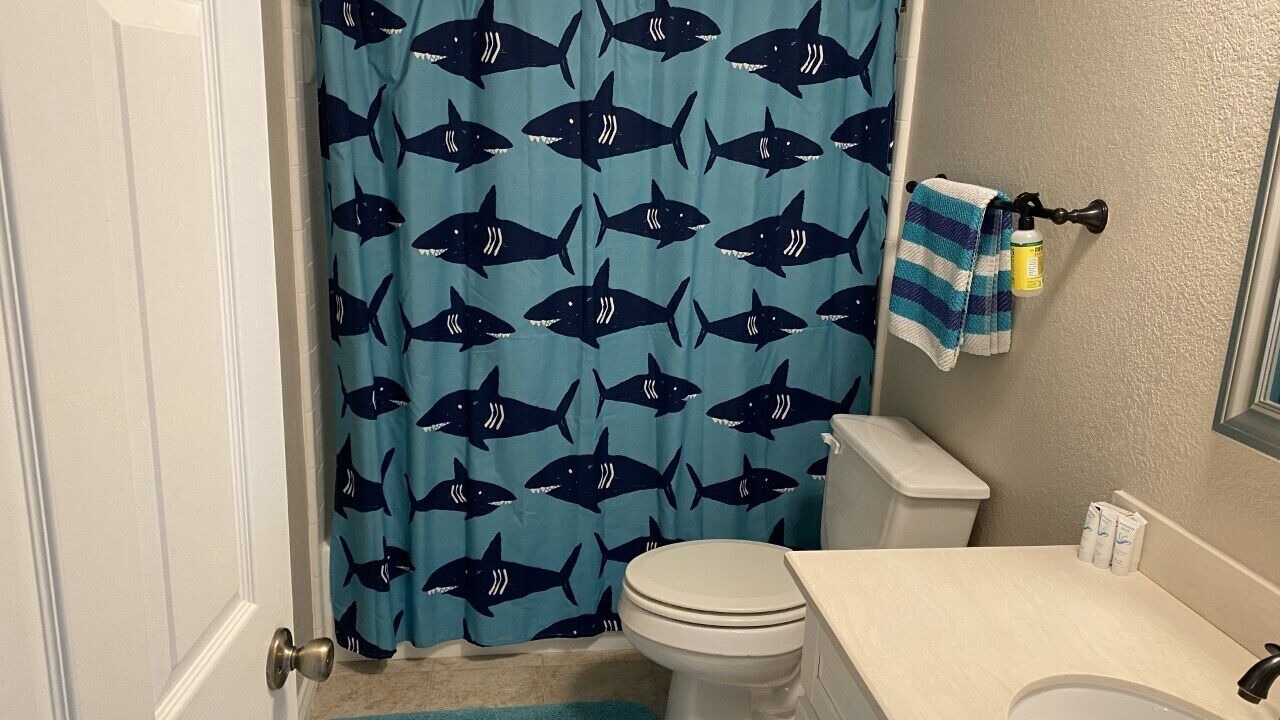 Photo of Bathroom in Pirates Beach