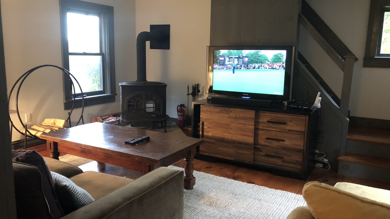 Photo of Livingroom in Roxbury