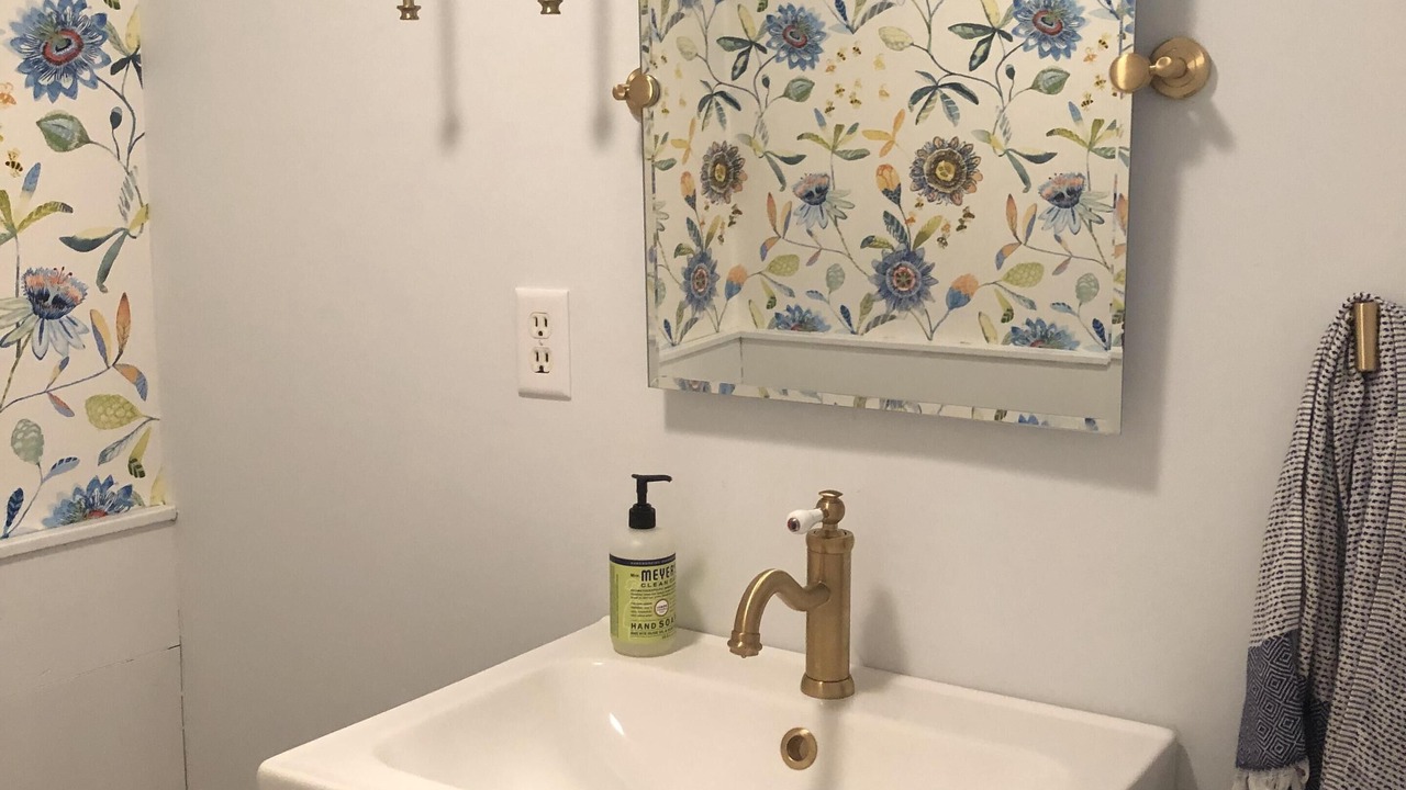 Photo of Bathroom in Roxbury