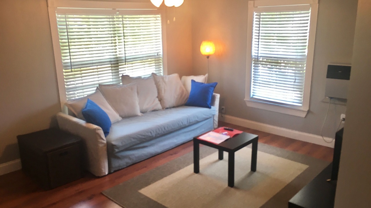 Photo of Livingroom in Neartown