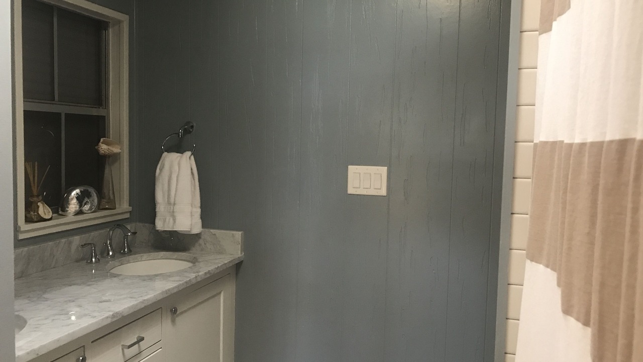 Photo of Bathroom in Jamaica Beach