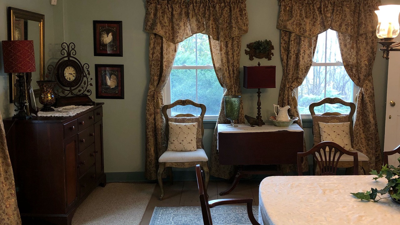 Photo of Livingroom in Milford