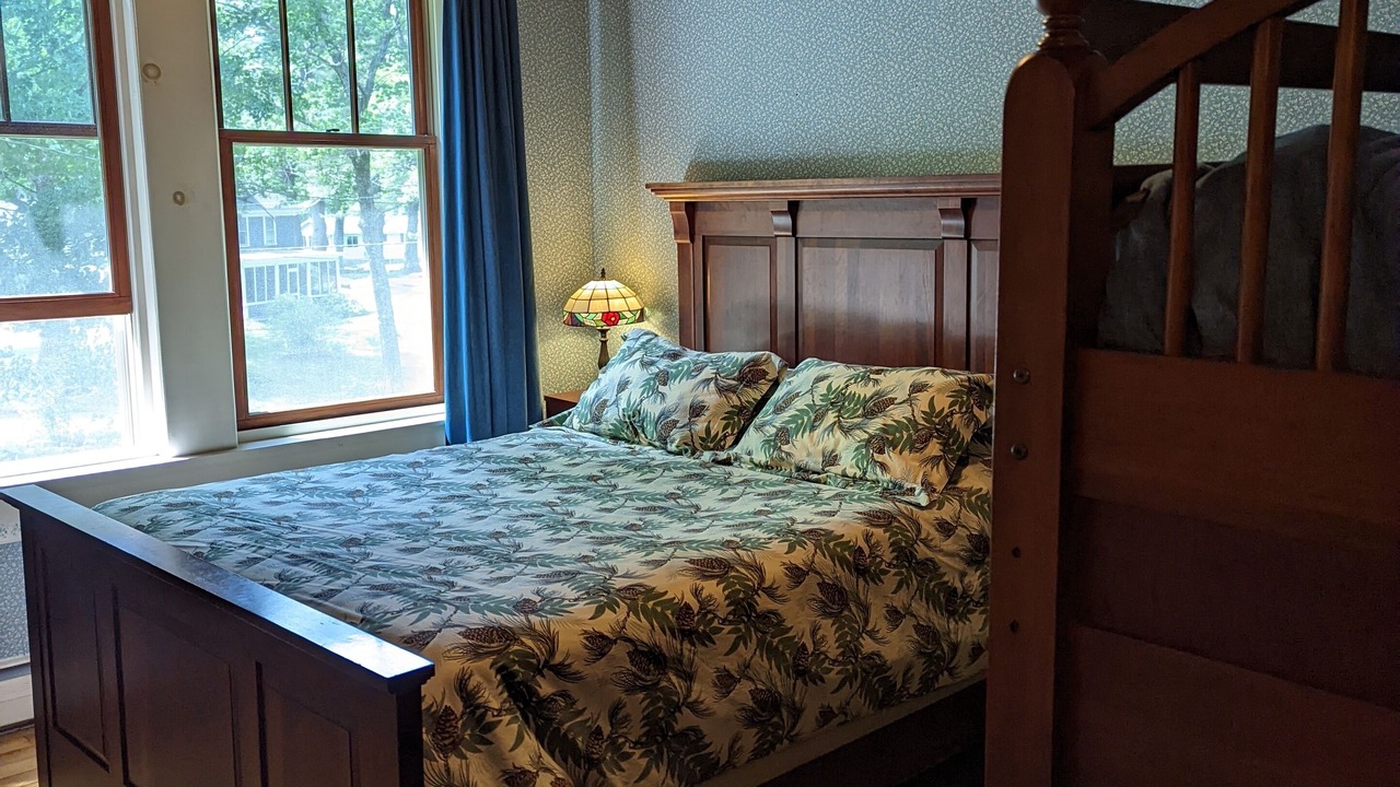 Photo of Bedroom in North Sutton