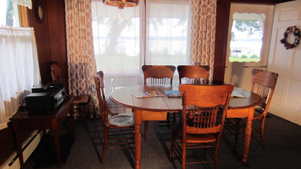 Photo of Livingroom in Mayville