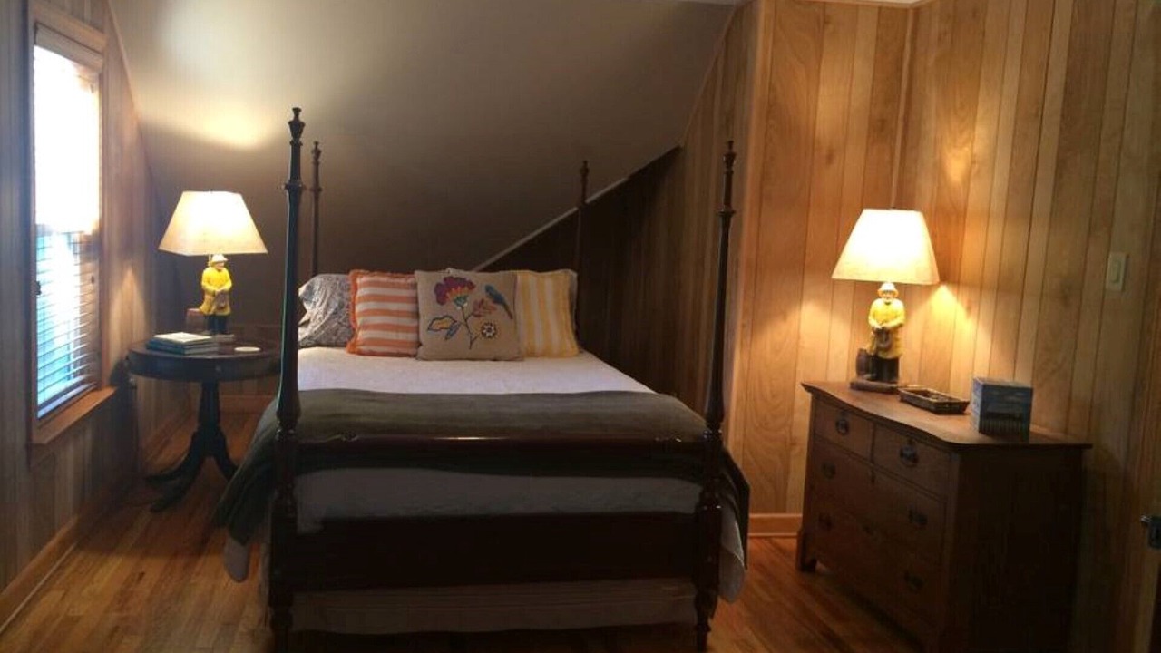 Photo of Bedroom in Deltaville