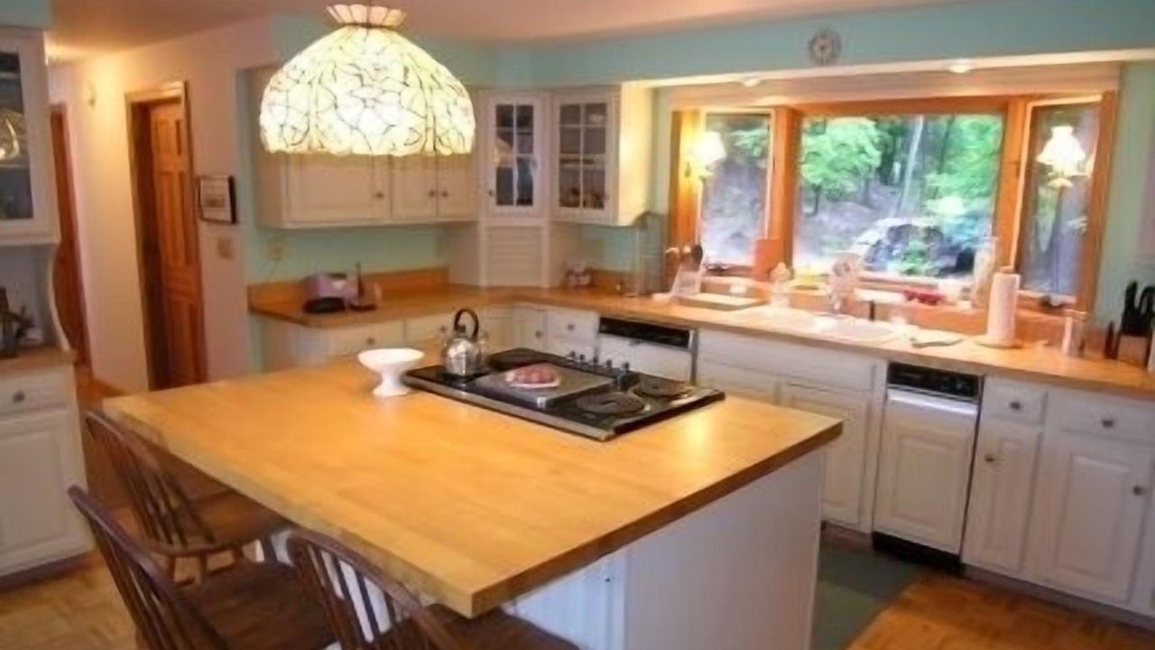 Photo of Kitchen in Alton Bay