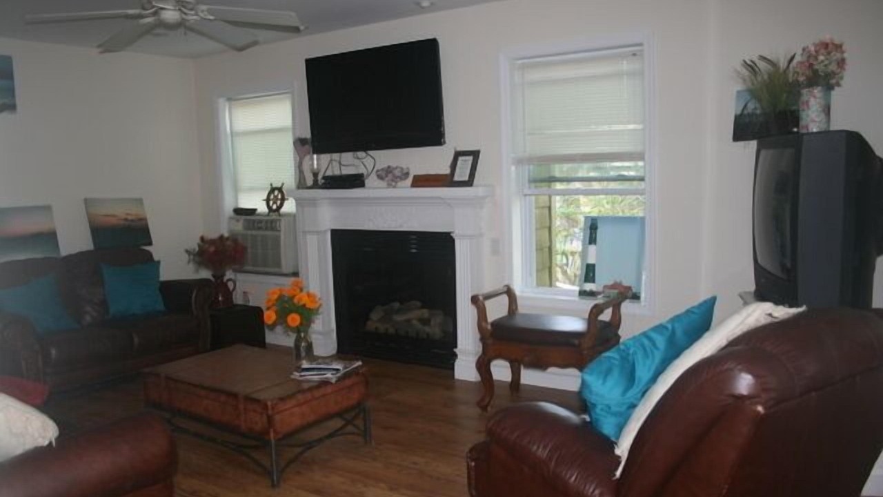 Photo of Livingroom in Ocean Beach