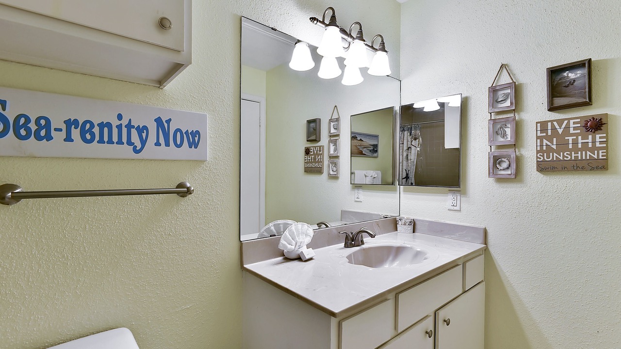 Photo of Bathroom in Galveston
