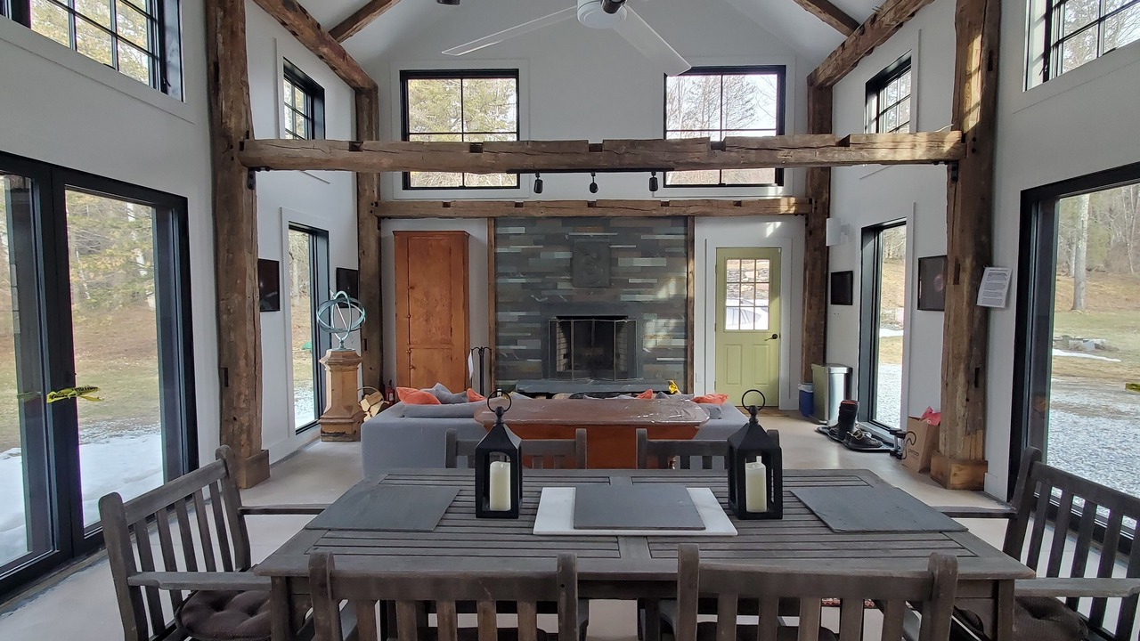 Photo of Livingroom in Clarendon