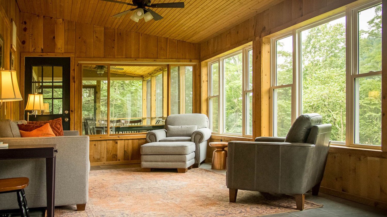 Photo of Livingroom in Lost River