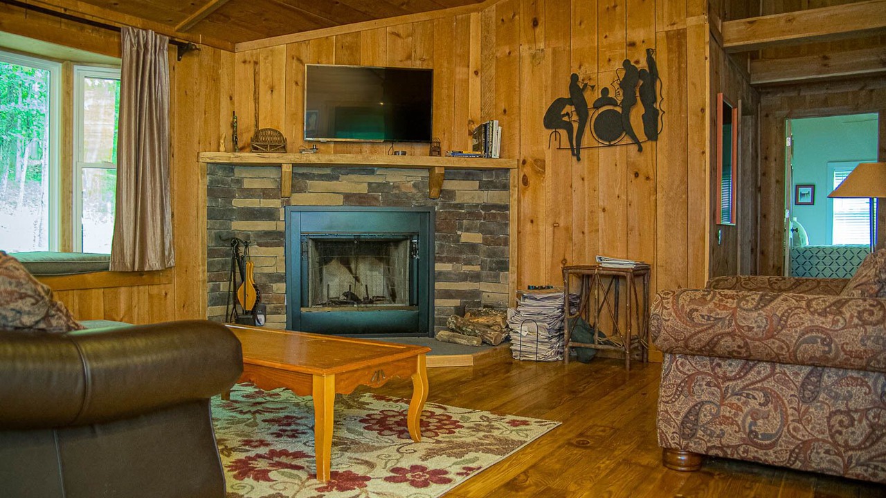 Photo of Livingroom in Lost River