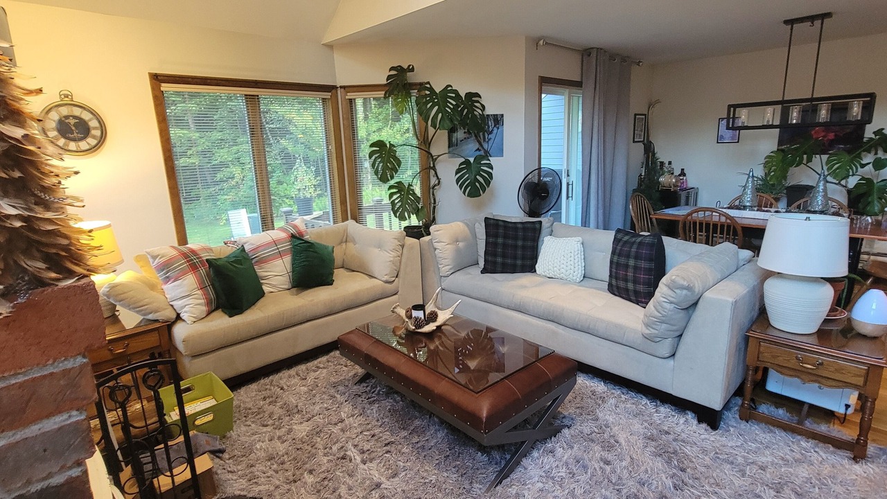 Photo of Livingroom in North Troy