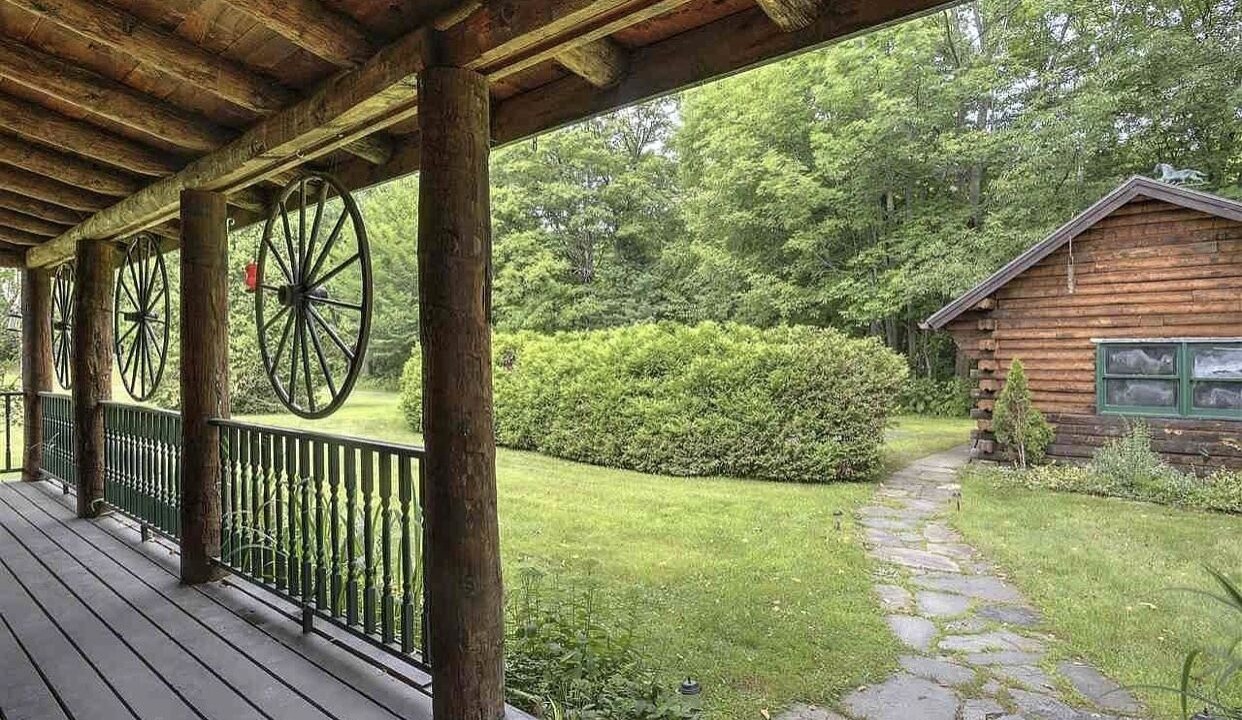 Photo of Patio Balcony in Bethel