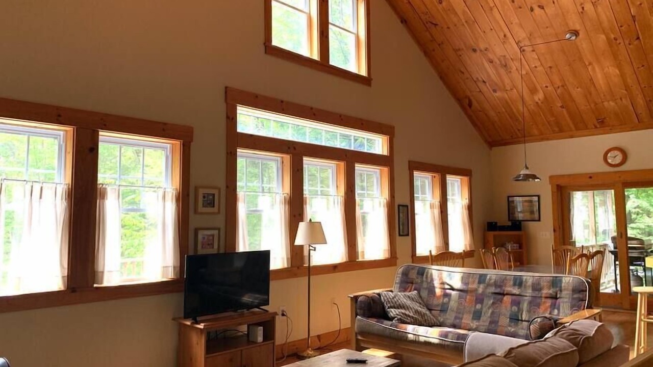 Photo of Bedroom in Moultonborough