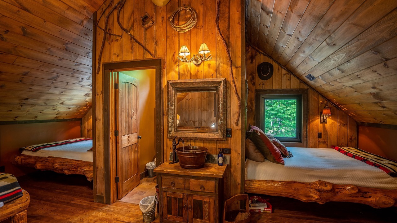 Photo of Bedroom in Goldbond