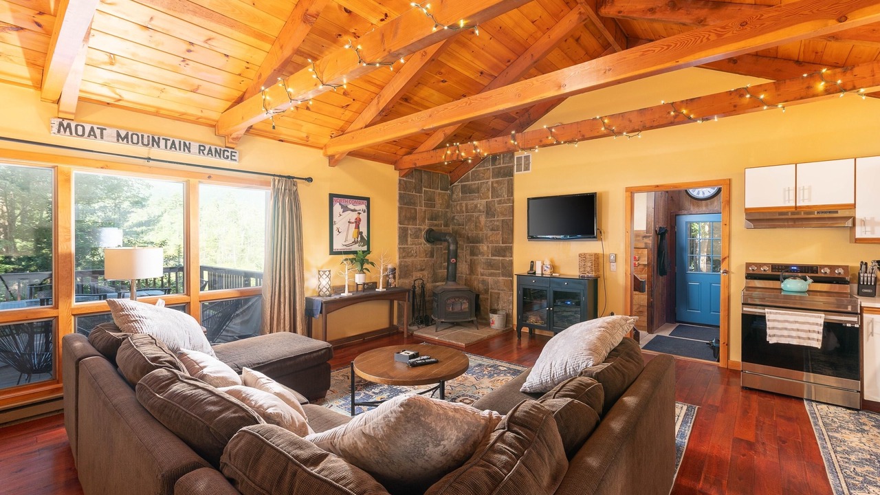 Photo of Livingroom in Birch Hill