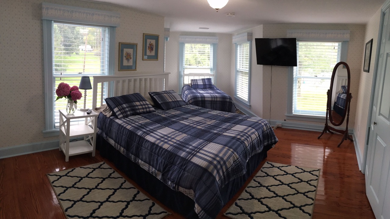 Photo of Bedroom in Seneca Falls
