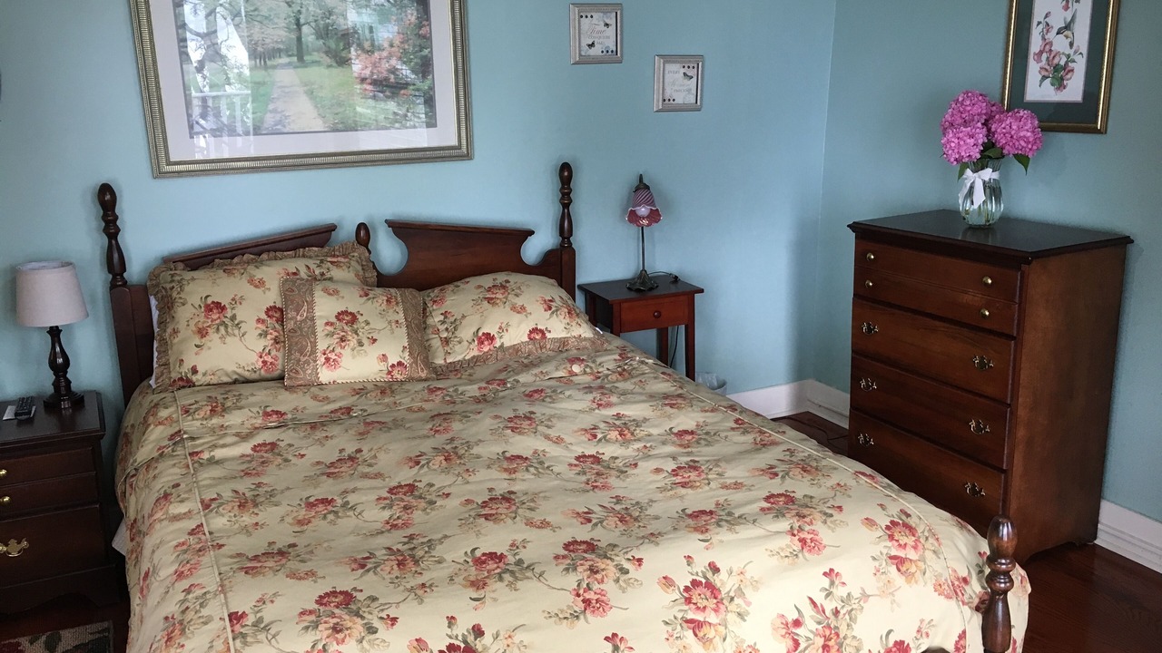 Photo of Bedroom in Seneca Falls