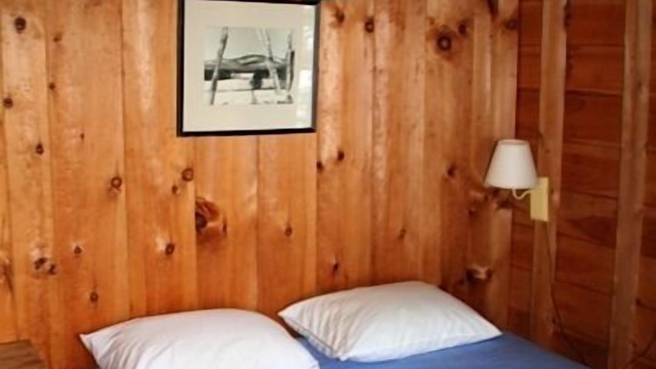 Photo of Bedroom in Alton