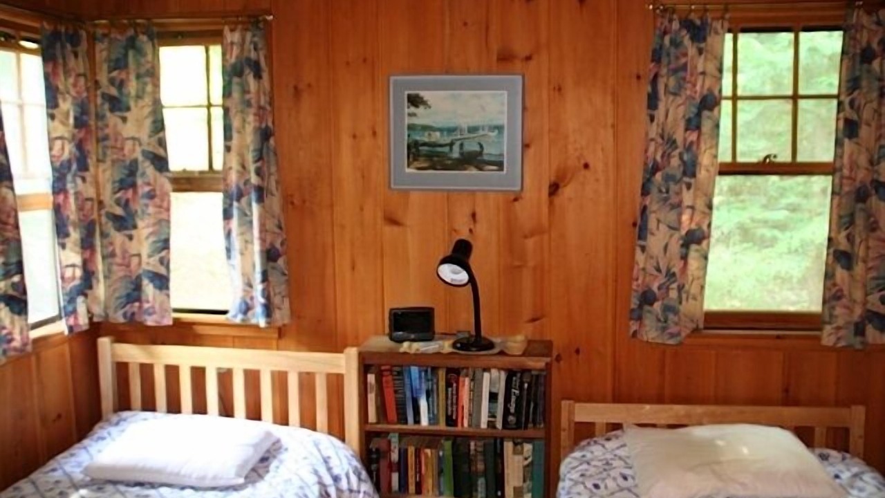Photo of Bedroom in Alton