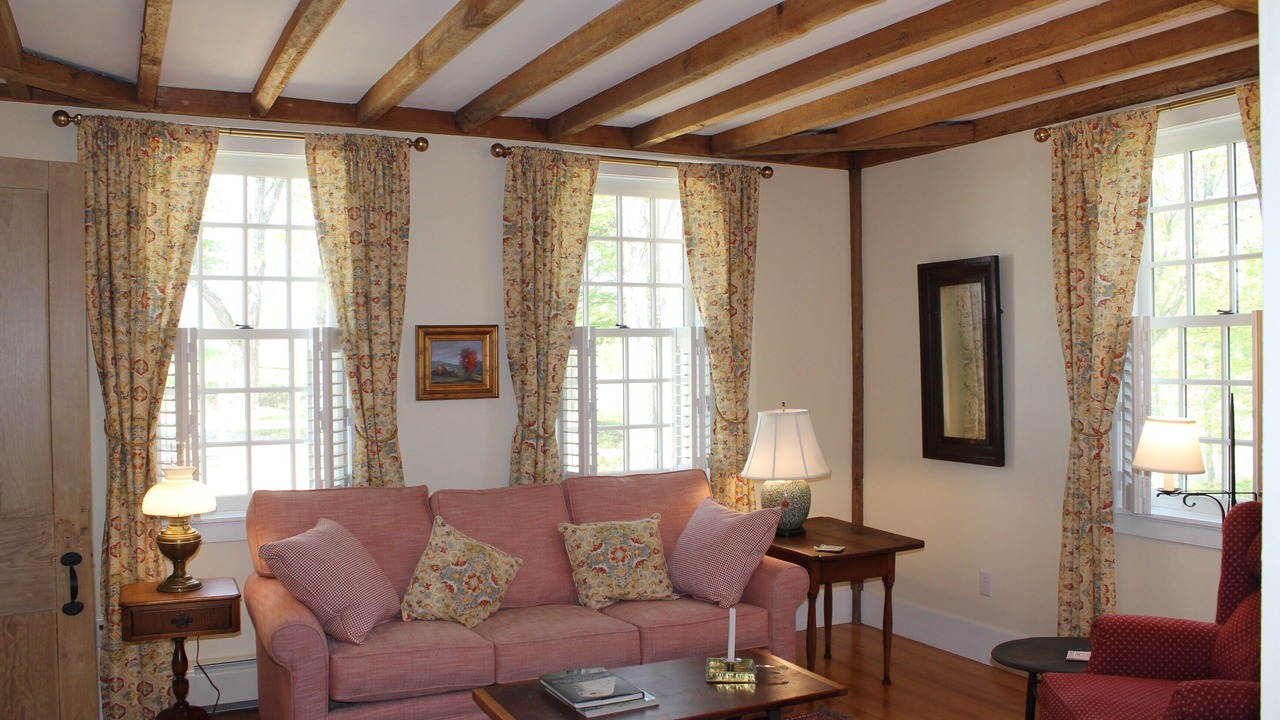 Photo of Livingroom in Middlebury - Warren