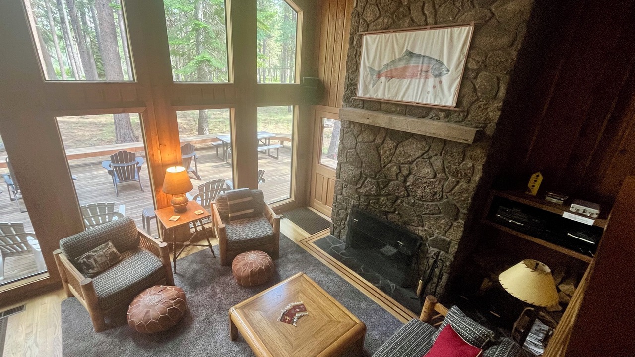 Photo of Livingroom in Black Butte Ranch