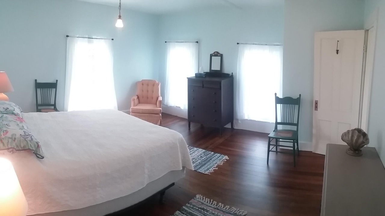 Photo of Bedroom in Jonesport