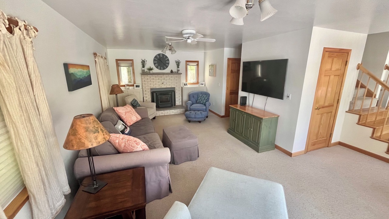 Photo of Livingroom in Barnstead