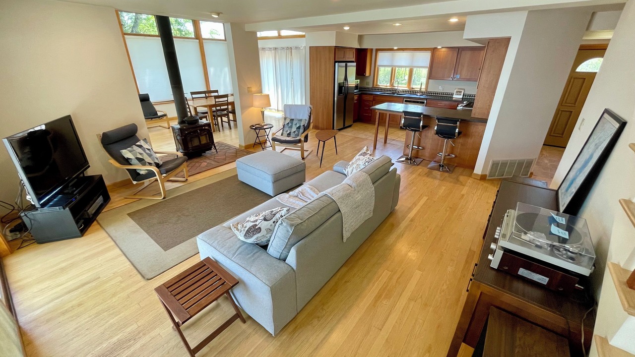 Photo of Livingroom in Saratoga Springs