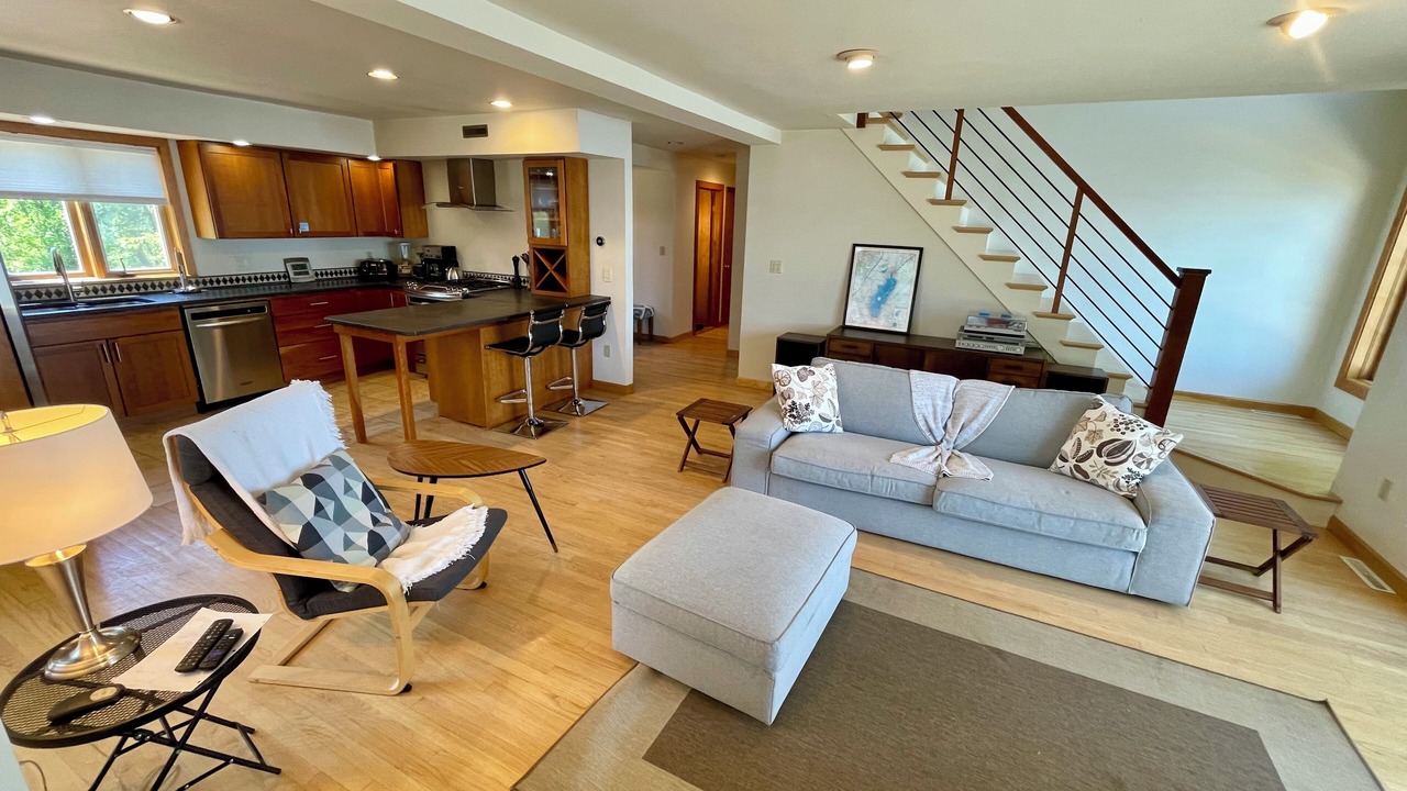 Photo of Livingroom in Saratoga Springs