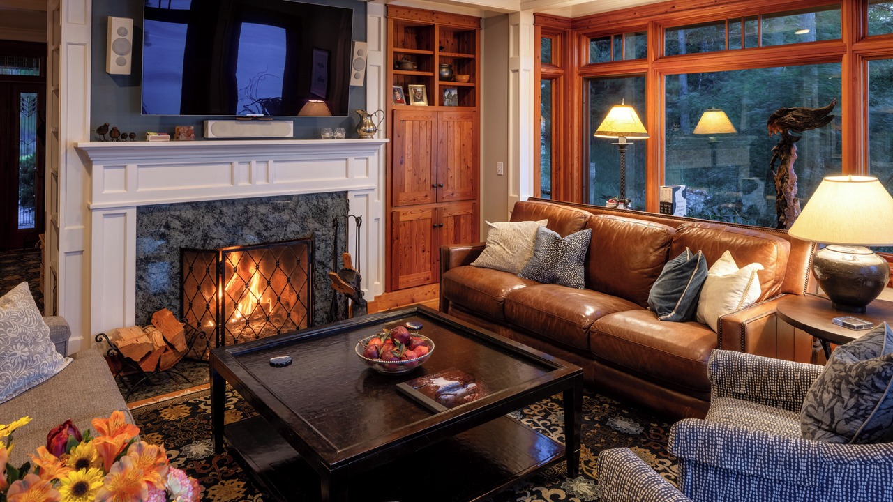 Photo of Livingroom in Eastsound