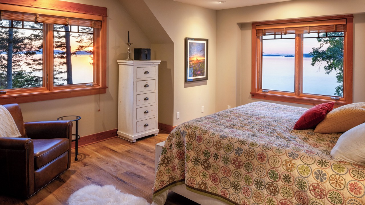 Photo of Livingroom in Eastsound