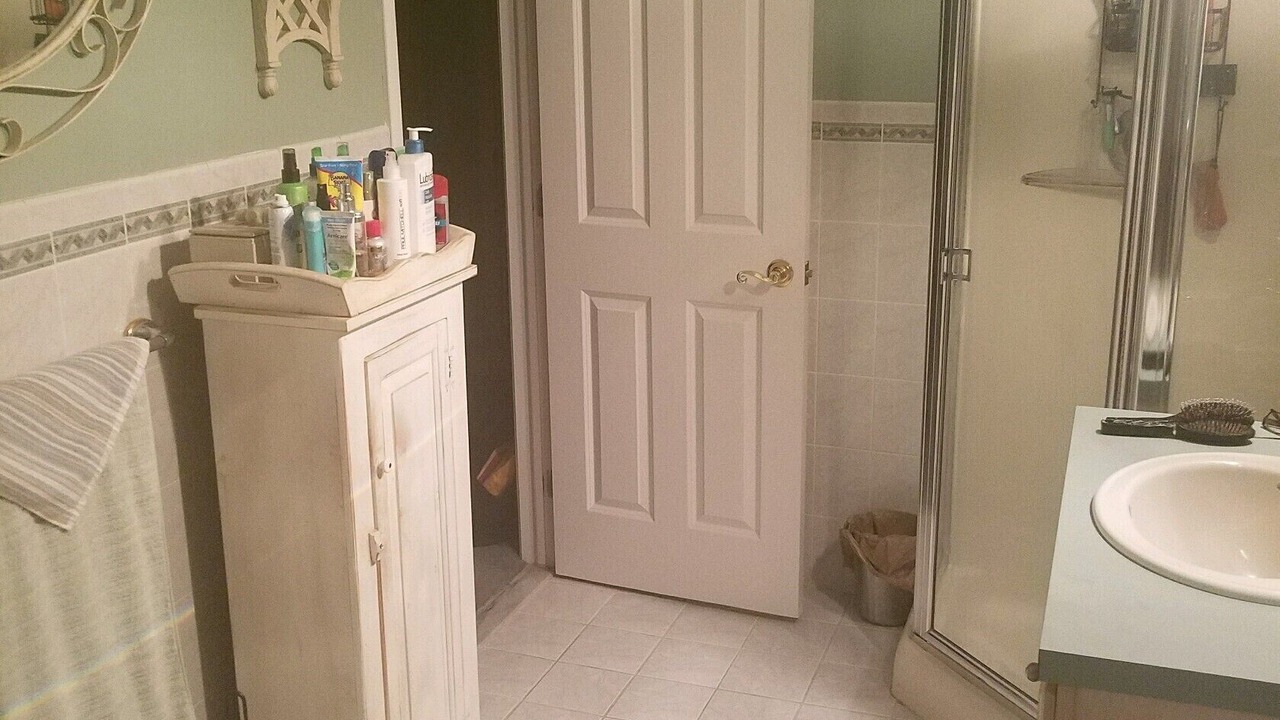 Photo of Bathroom in Aquebogue