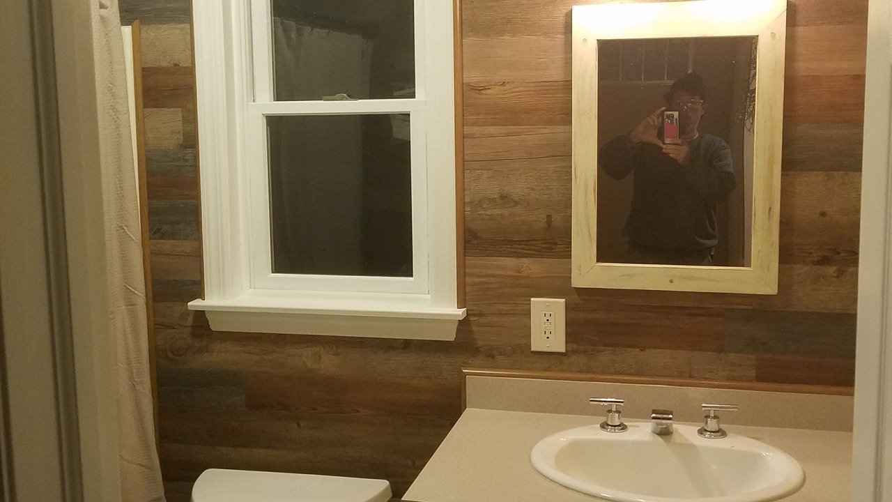 Photo of Bathroom in Aquebogue