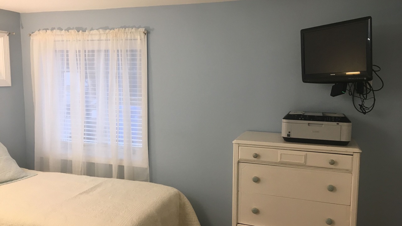 Photo of Bedroom in Old Saybrook