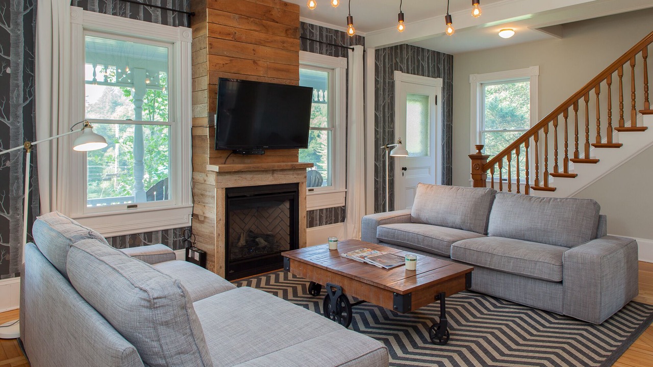 Photo of Livingroom in Bridgewater Corners
