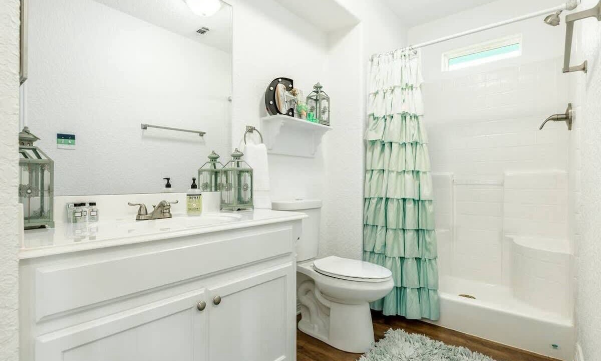 Photo of Bathroom in Surfside Beach