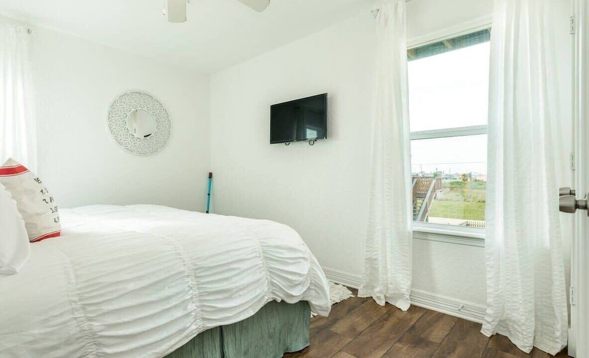 Photo of Bedroom in Surfside Beach