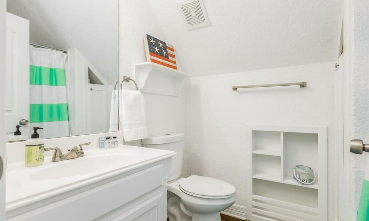 Photo of Bathroom in Surfside Beach