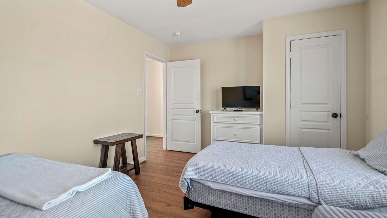 Photo of Bedroom in Terramar Beach
