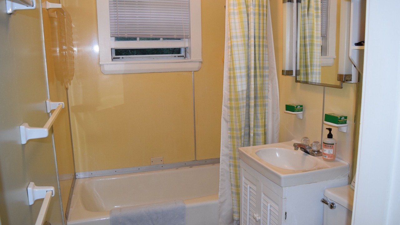 Photo of Bathroom in West Southport