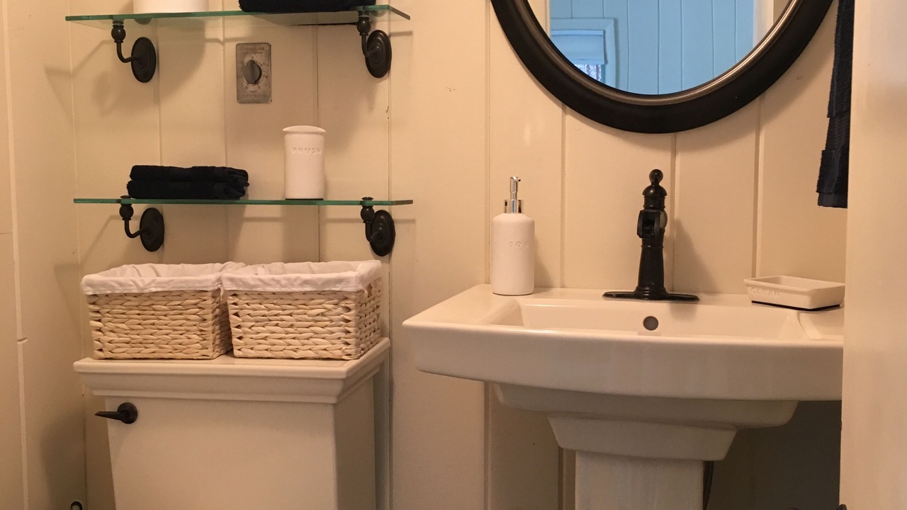 Photo of Bathroom in Town of Putnam
