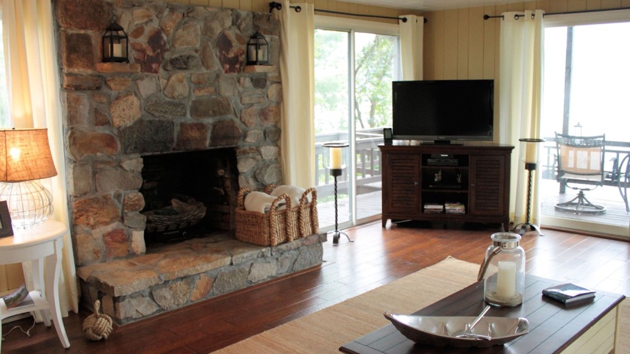 Photo of Livingroom in Town of Putnam