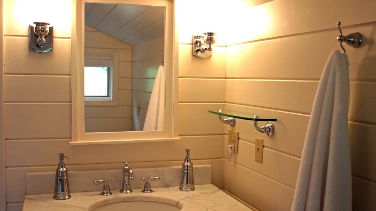 Photo of Bathroom in Town of Putnam