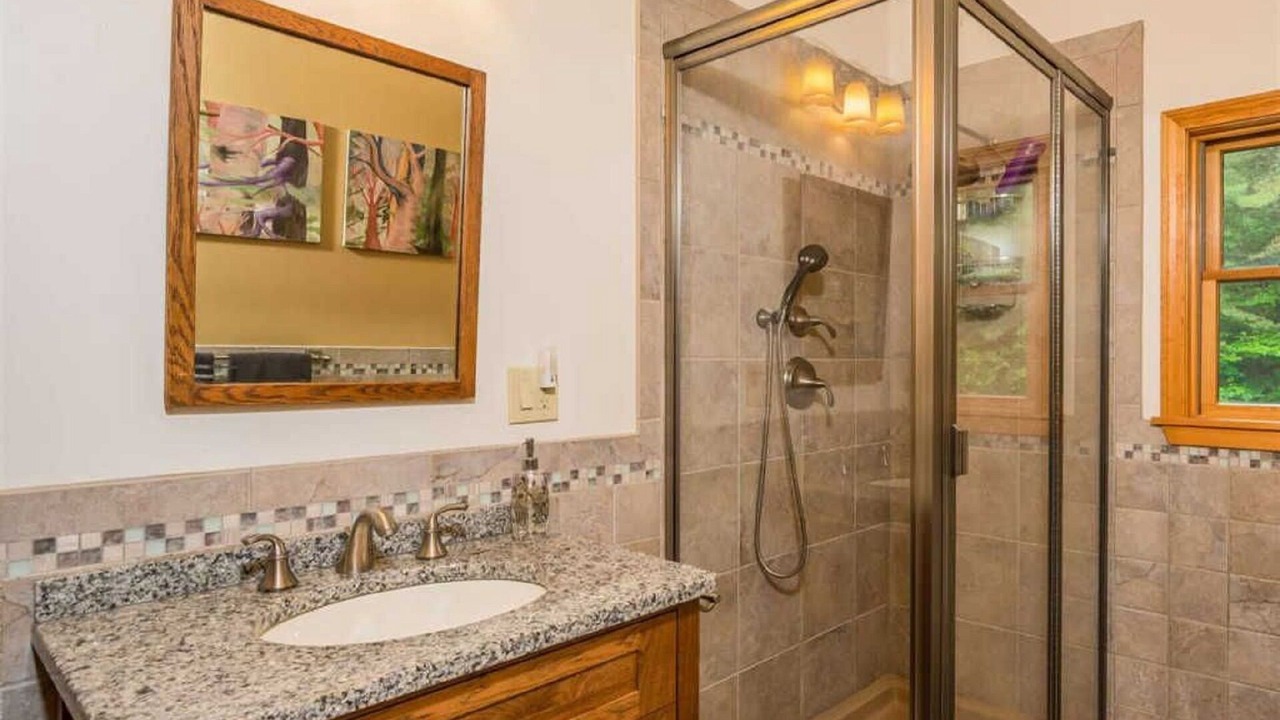 Photo of Bathroom in Thornton
