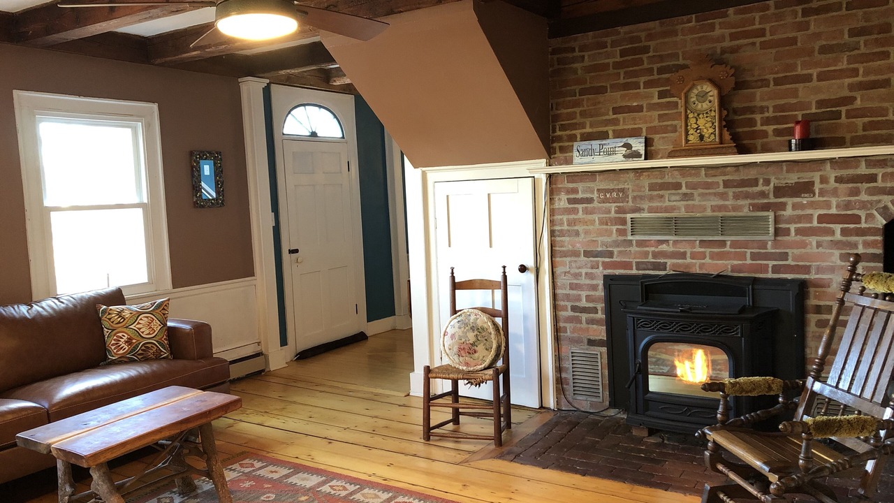 Photo of Livingroom in Sandy Point