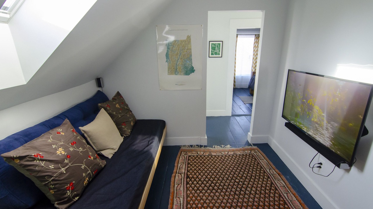 Photo of Livingroom in West Burke
