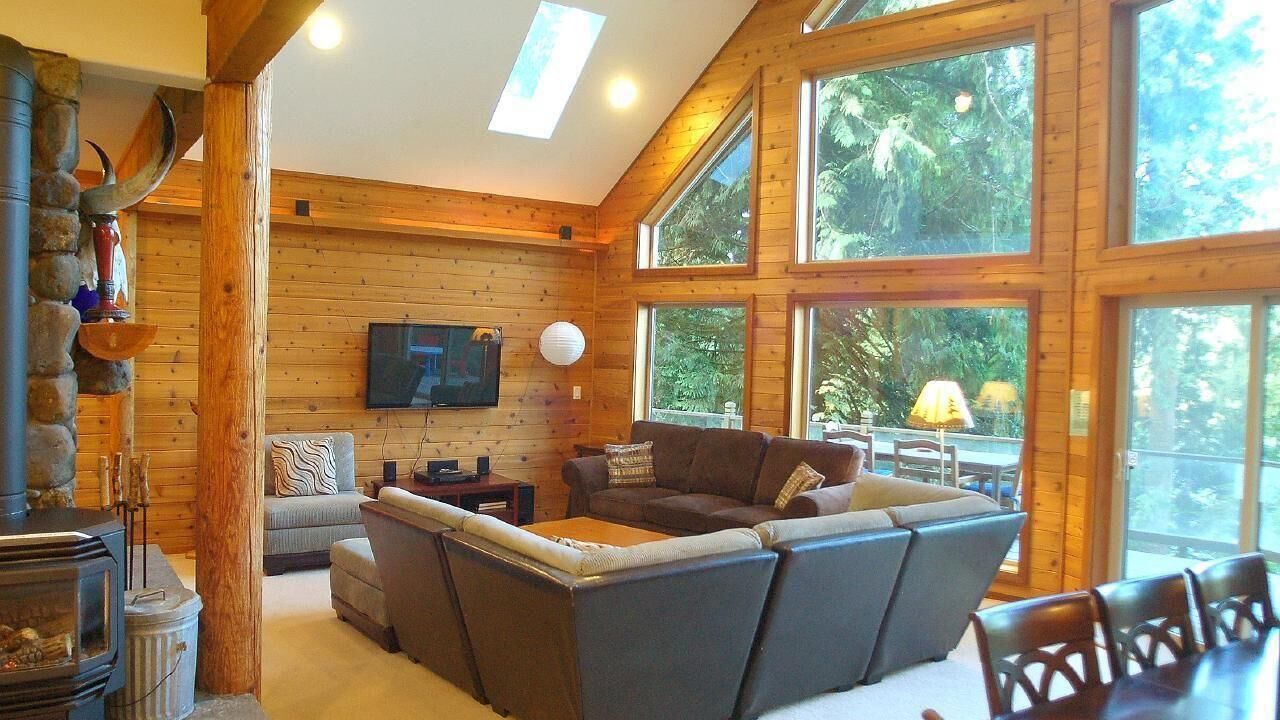 Photo of Livingroom in Maple Falls