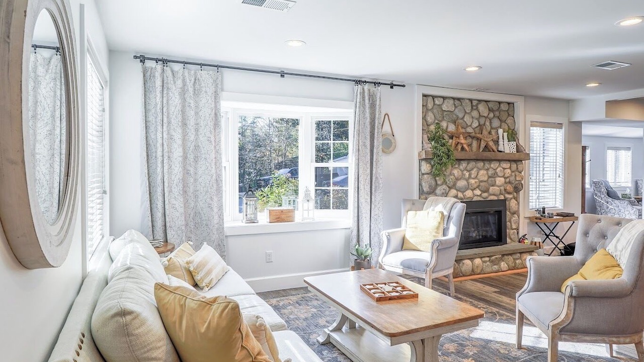 Photo of Livingroom in Fort Ann